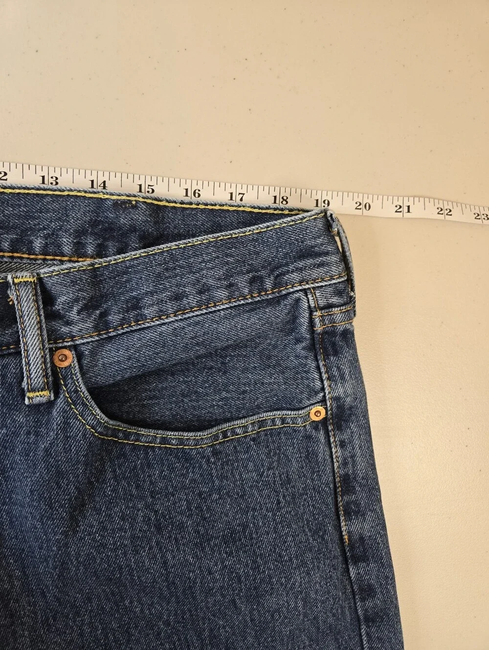 Levi's 505 Men’s Medium Wash Jeans 40x32